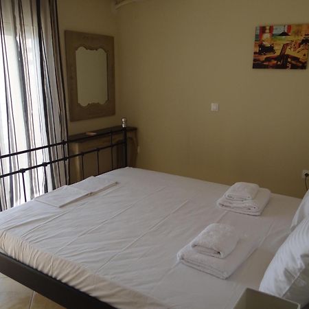 Aperanto House Paralia Loutsas Стая снимка