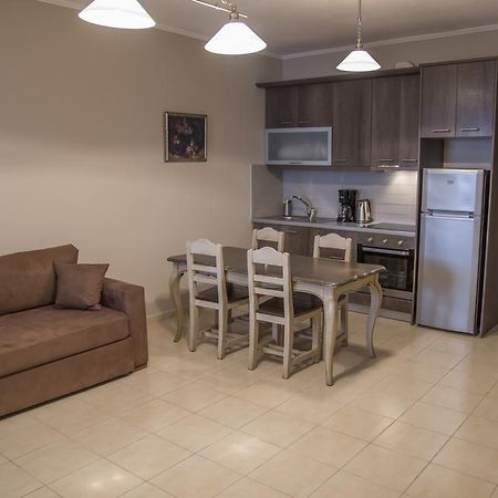 Aperanto House Paralia Loutsas Екстериор снимка
