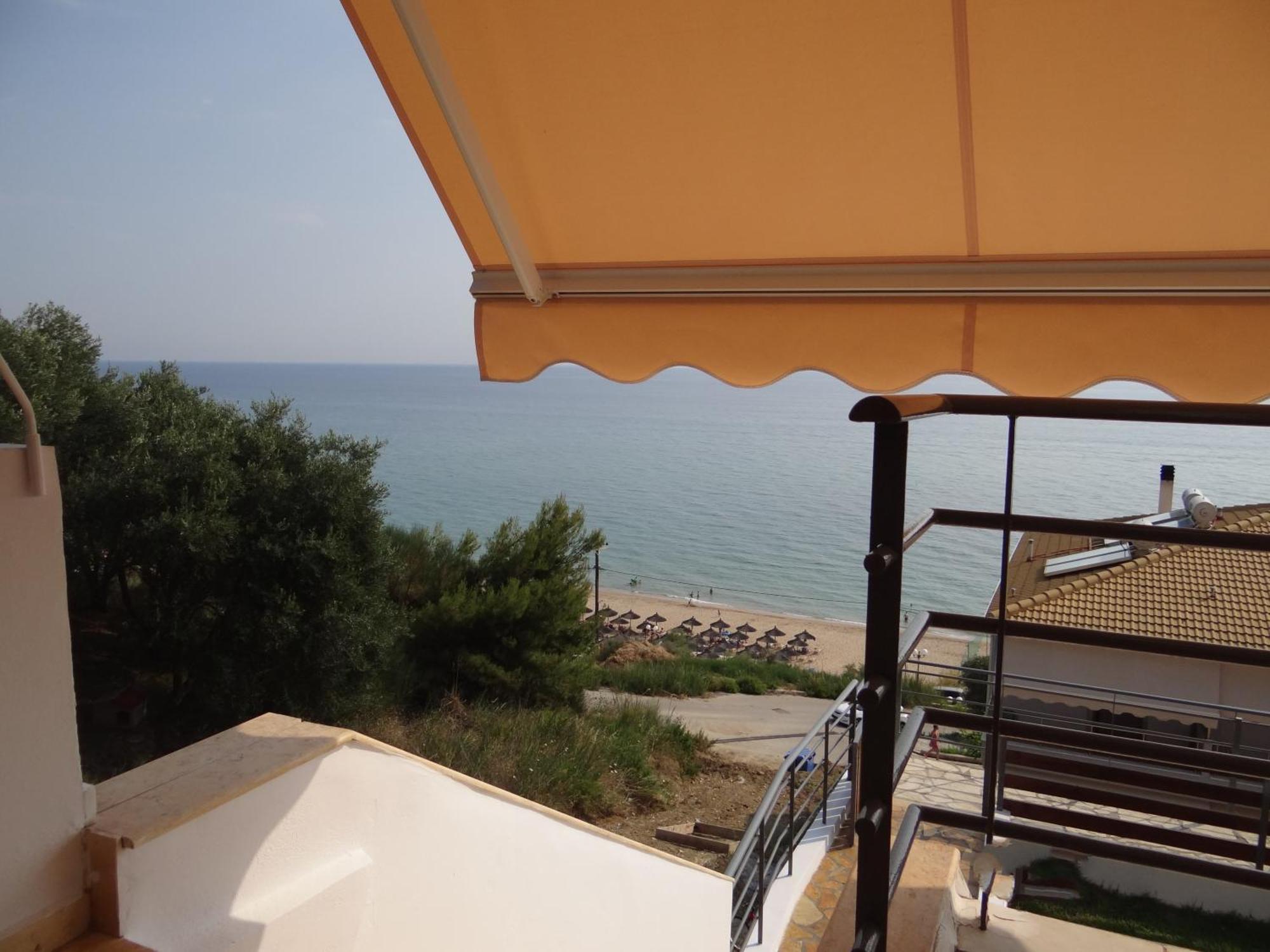 Aperanto House Paralia Loutsas Стая снимка