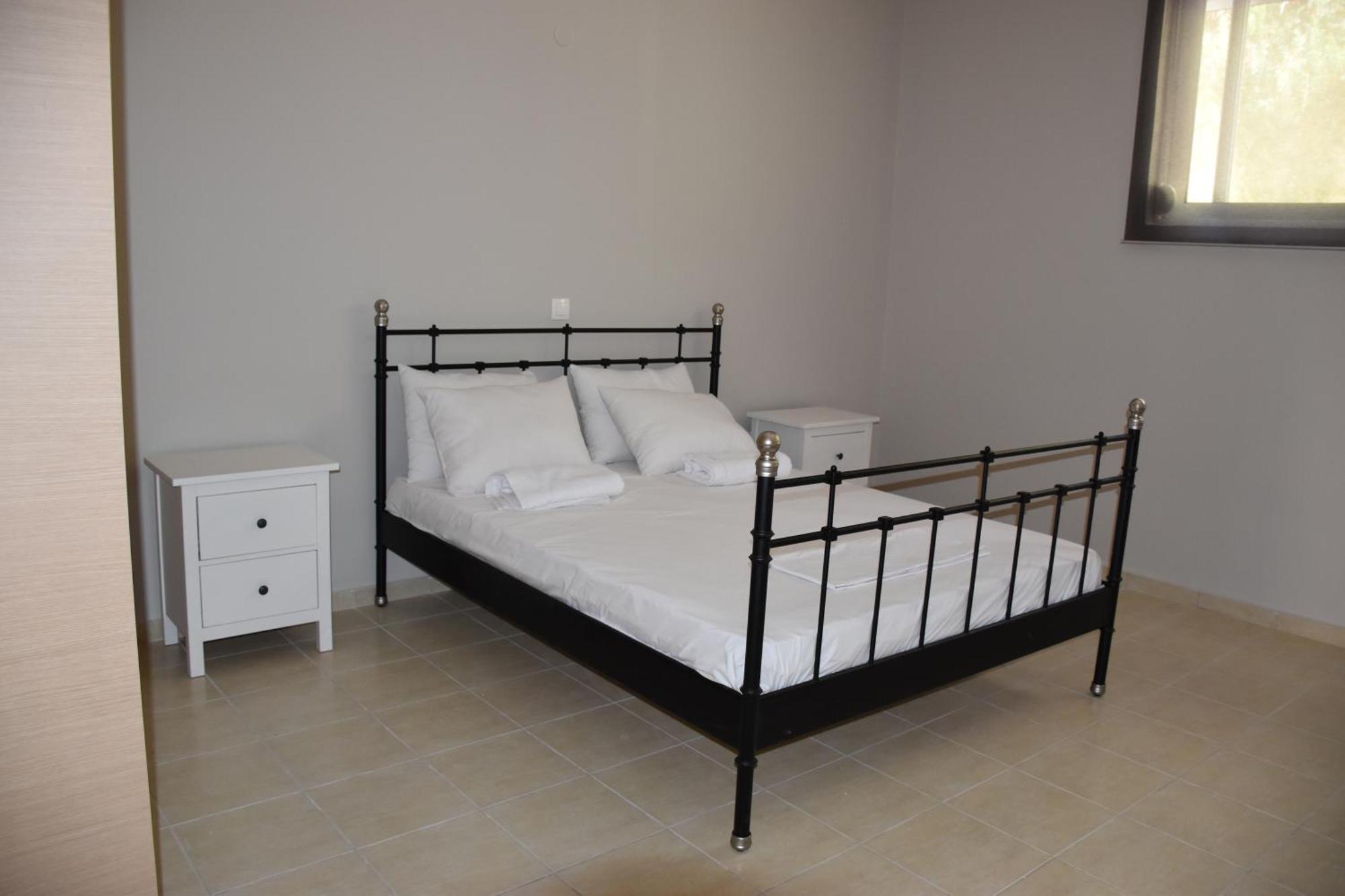 Aperanto House Paralia Loutsas Стая снимка