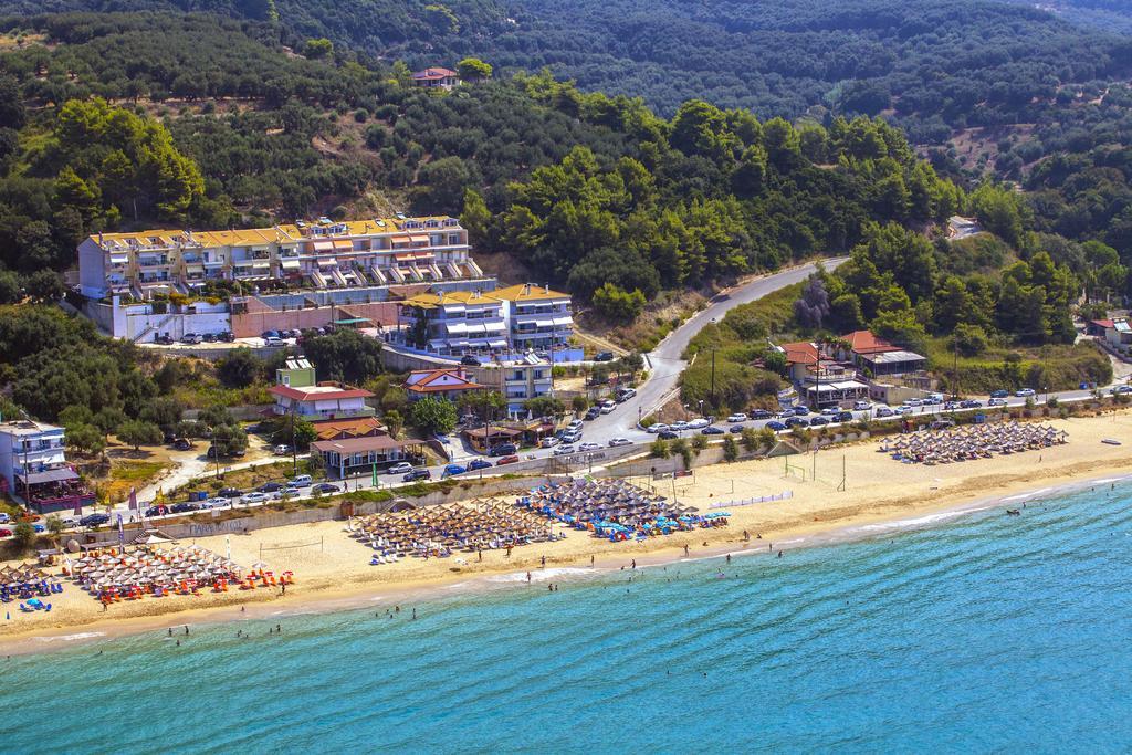 Aperanto House Paralia Loutsas Екстериор снимка