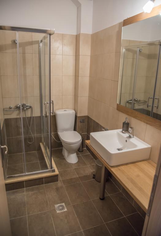 Aperanto House Paralia Loutsas Екстериор снимка